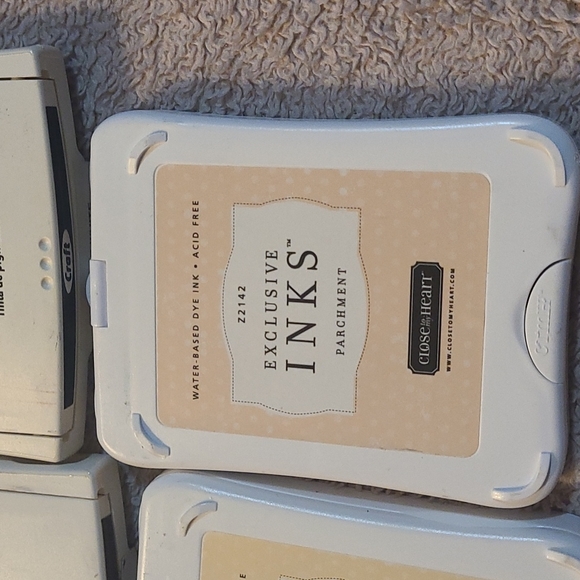 Bundle of 4 stamp pads by classic stampin and exclusive ink used once. - Picture 3 of 5